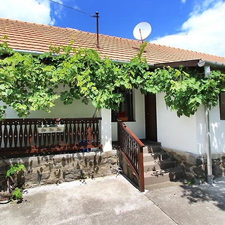 Lugas Vendégház Felsőtold Exterior foto