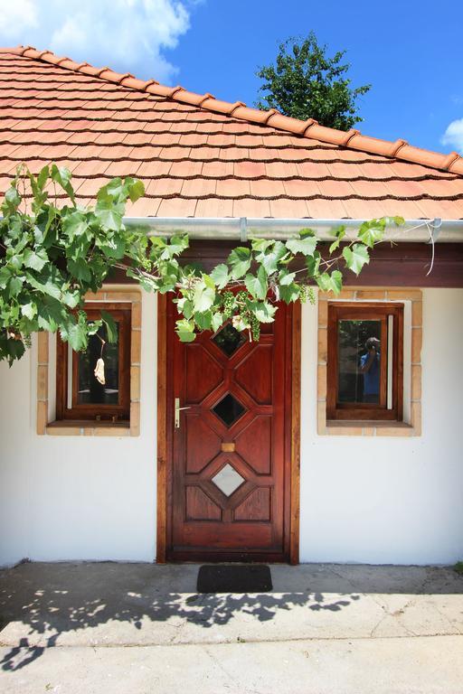 Lugas Vendégház Felsőtold Exterior foto